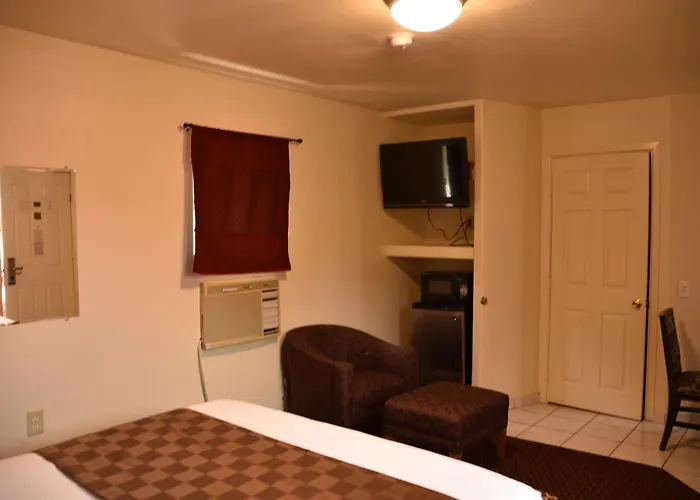 Baycities Motel