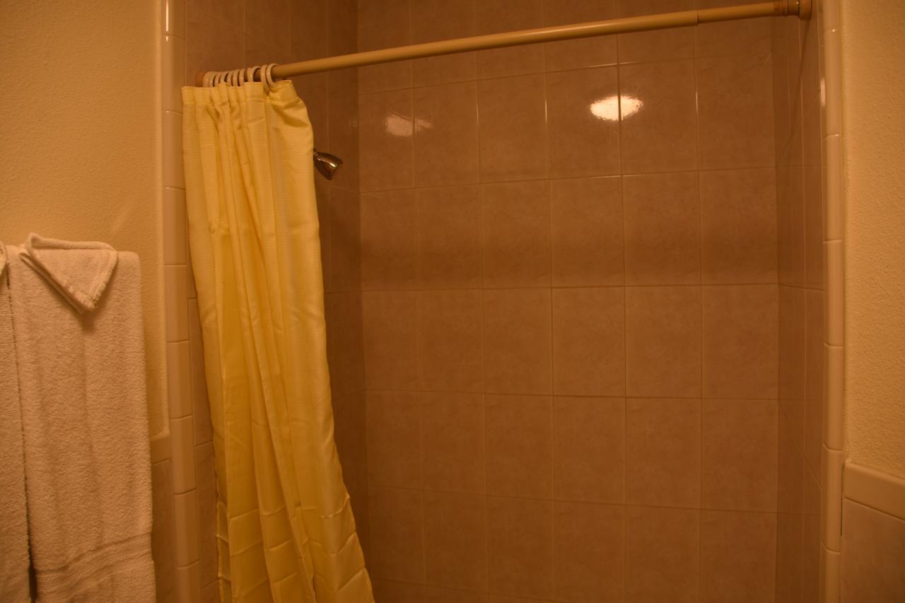 Baycities Motel *