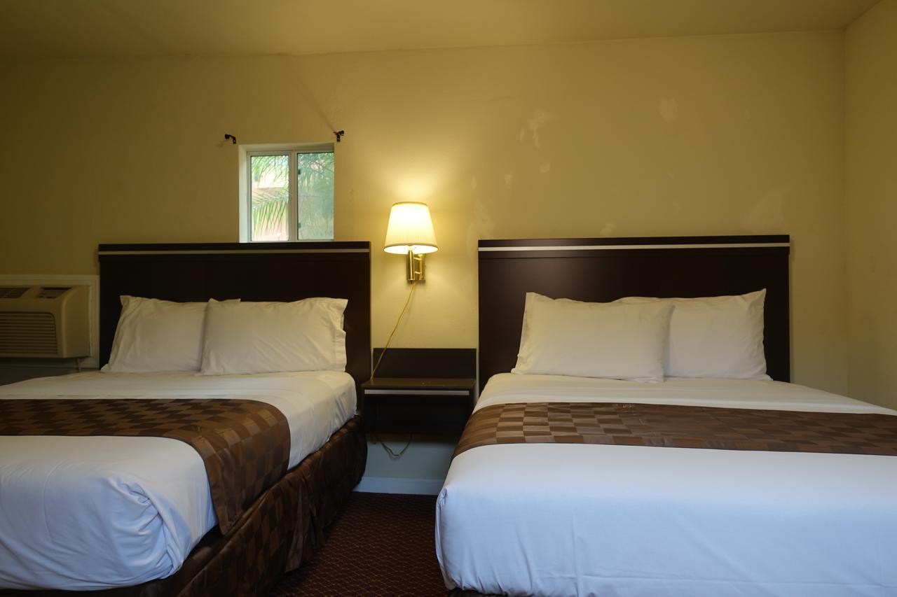 Baycities Motel *