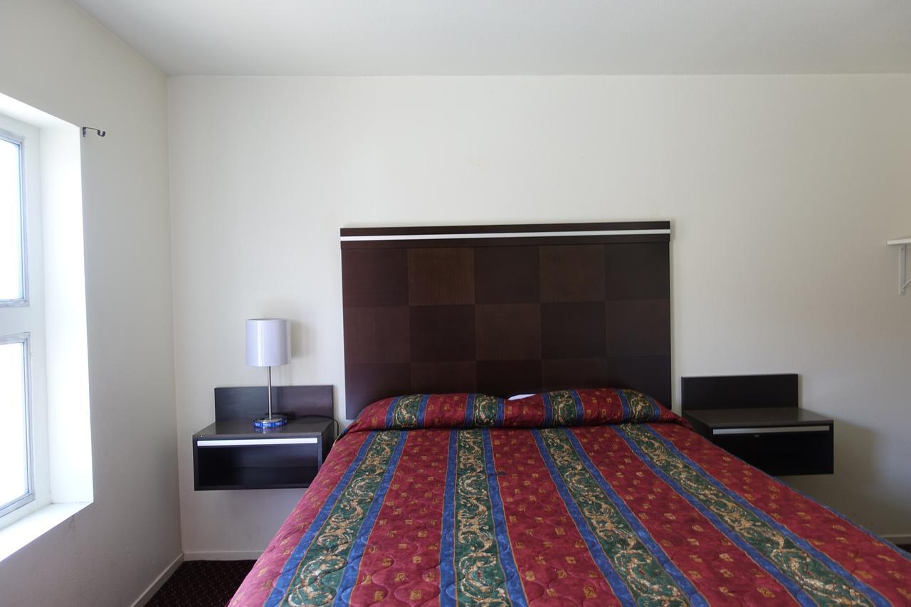 Baycities Motel